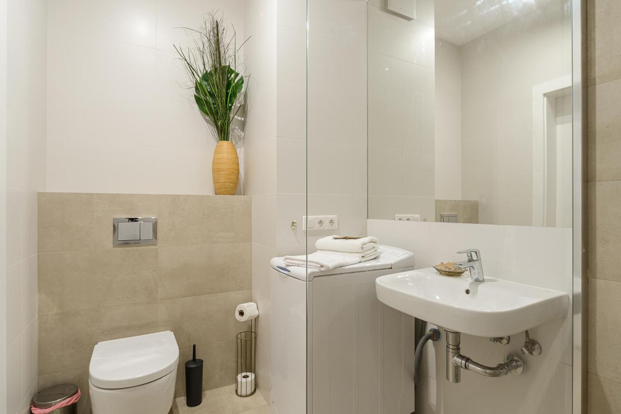 19 Dzielnica Kolejowa P&O Serviced Apartments Varşovia Exterior foto