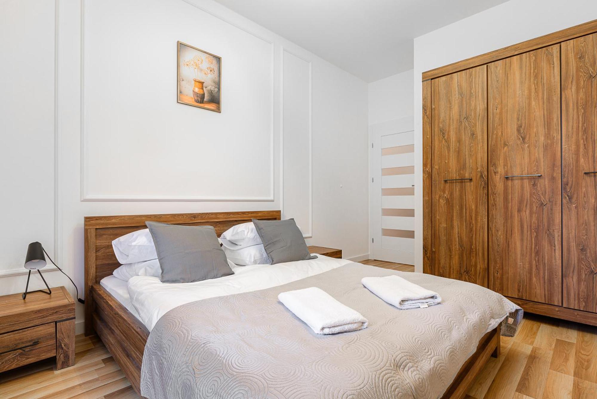 19 Dzielnica Kolejowa P&O Serviced Apartments Varşovia Exterior foto