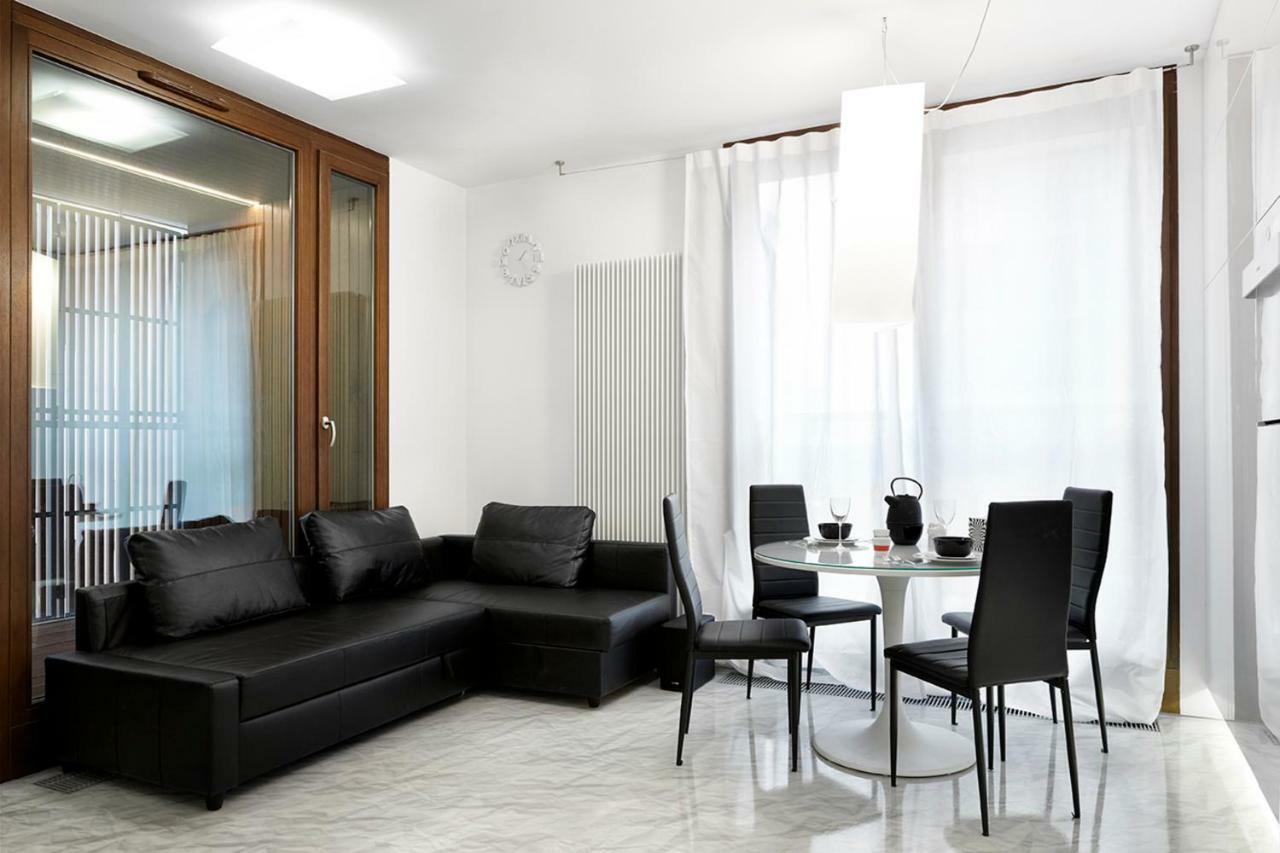 19 Dzielnica Kolejowa P&O Serviced Apartments Varşovia Exterior foto